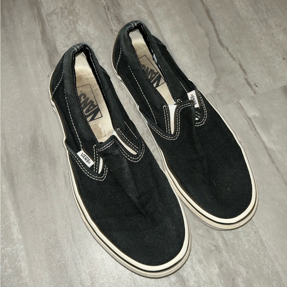 Black slip on vans